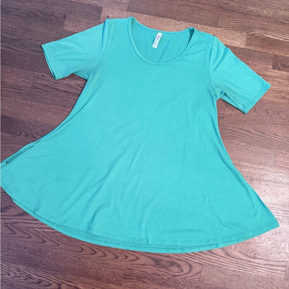 Lularoe Green Perfect Tee